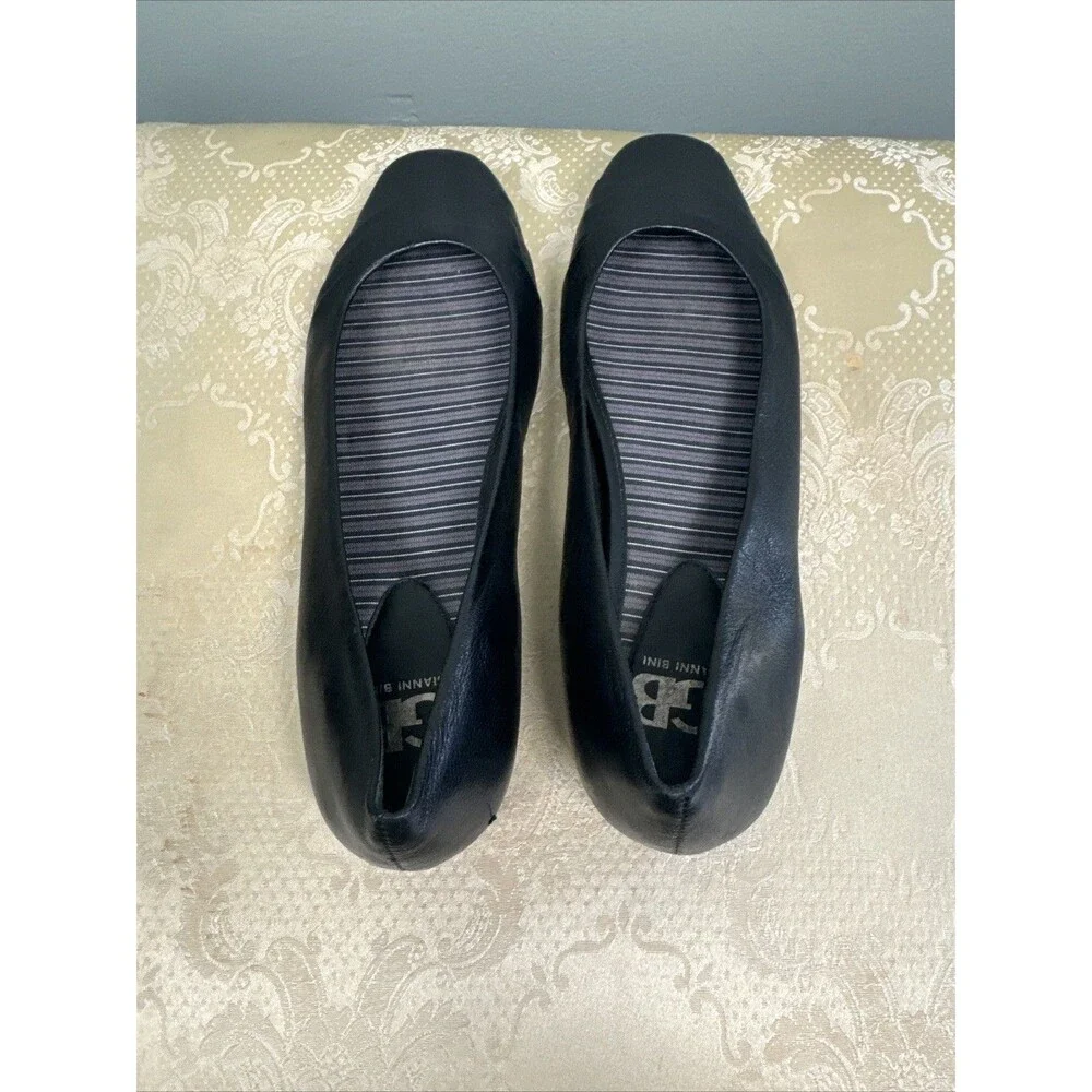Gianni Bini Square Oval Toe Black Flats‎ Women’s Size 7.5 SEE SCUFFS